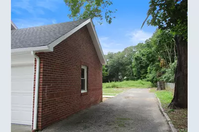 554 Mill Road, Coram, NY 11727 - Photo 5