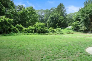 554 Mill Rd, Coram, NY 11727 - Photo 9