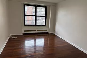 61-45 98th St, Rego Park, NY 11374 - Photo 7