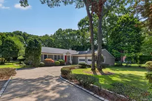 9 Acorn Path, East Quogue, NY 11942 - Photo 3