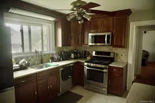 930 Mile Square Rd, Yonkers, NY 10704 - Photo 7
