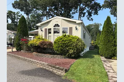 1661 Old Country Road #180, Riverhead, NY 11901 - Photo 1