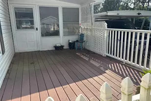 1661 Old Country Rd, Riverhead, NY 11901 - Photo 5