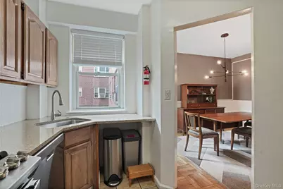 235 Garth Road #E1G, Scarsdale, NY 10583 - Photo 7