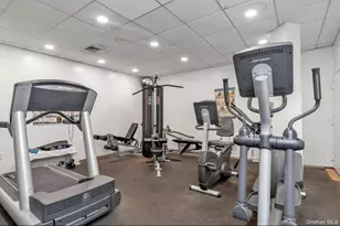 725 Miller Ave, Freeport, NY 11520 - Photo 13