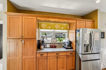 231 Koehl Street, Massapequa Park, NY 11762 - Photo 9