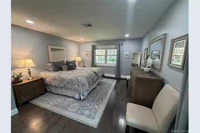 457 Wolf Hill, Dix Hills, NY 11746 - Photo 17
