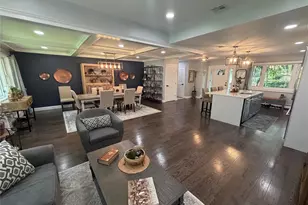 457 Wolf Hill, Dix Hills, NY 11746 - Photo 3