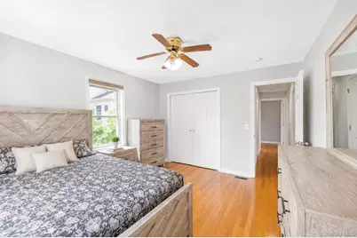 308 Bedell Street, Freeport, NY 11520 - Photo 29