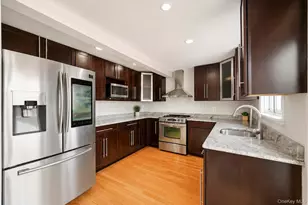 308 Bedell St, Freeport, NY 11520 - Photo 21