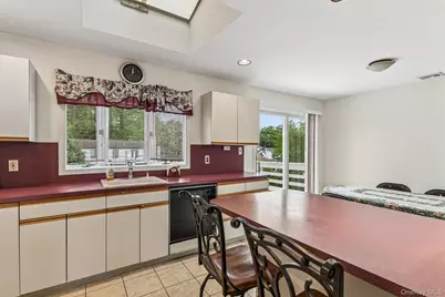 1010 Douglas Avenue, Wantagh, NY 11793 - Photo 21