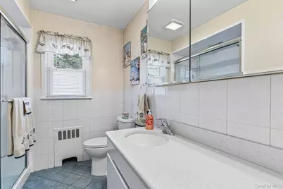 1010 Douglas Avenue, Wantagh, NY 11793 - Photo 13