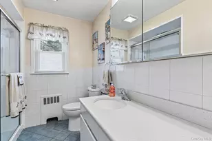 1010 Douglas Ave, Wantagh, NY 11793 - Photo 13