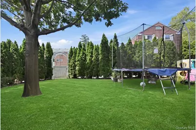 260-70 73rd Avenue #1st Floor w/Basement, Glen Oaks, NY 11004 - Photo 23