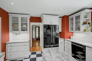 102 E Market St, Hyde Park, NY 12538 - Photo 25