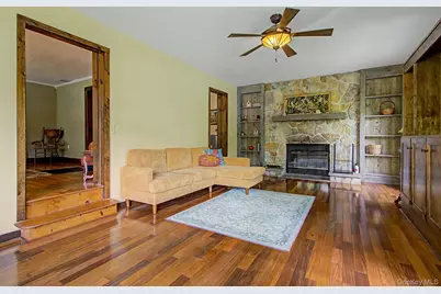 102 E Market Street, Hyde Park, NY 12538 - Photo 13