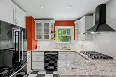 102 E Market Street, Hyde Park, NY 12538 - Photo 21