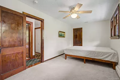 102 E Market Street, Hyde Park, NY 12538 - Photo 33