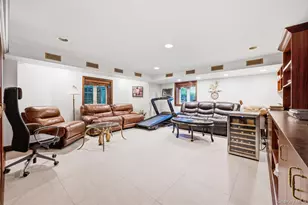 60 Wensley Dr, Great Neck, NY 11020 - Photo 37