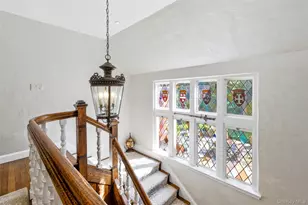 60 Wensley Dr, Great Neck, NY 11020 - Photo 25