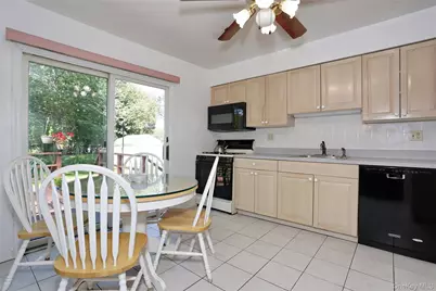 24 Scott Drive, New City, NY 10956 - Photo 9
