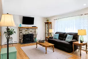 49 Regent St, Patchogue, NY 11772 - Photo 7