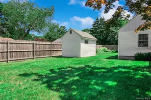 49 Regent St, Patchogue, NY 11772 - Photo 39