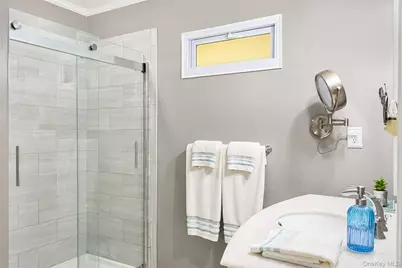 49 Regent Street, Patchogue, NY 11772 - Photo 21