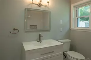 158 Schlueter Dr, Hopewell Junction, NY 12533 - Photo 5