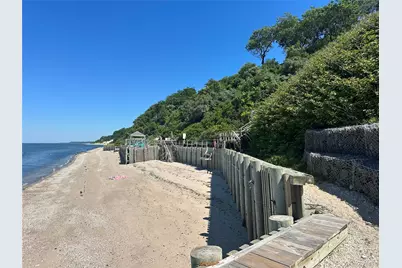 138 Shore Drive, Sound Beach, NY 11789 - Photo 33