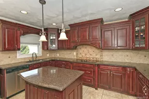 22 Apple Blossom Ln, Patchogue, NY 11772 - Photo 9