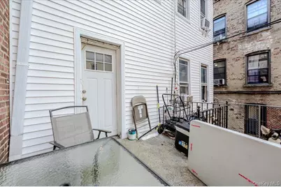 719 Van Nest Avenue, Bronx, NY 10462 - Photo 11
