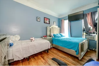 719 Van Nest Avenue, Bronx, NY 10462 - Photo 9