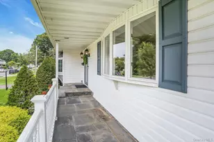 7 Tomkins Ct, Commack, NY 11725 - Photo 7