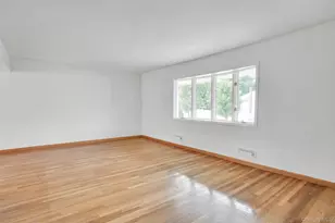 7 Tomkins Ct, Commack, NY 11725 - Photo 15