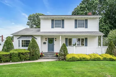 7 Tomkins Court, Commack, NY 11725 - Photo 1