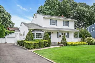 7 Tomkins Ct, Commack, NY 11725 - Photo 3