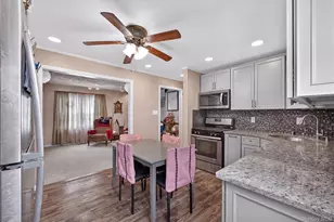 17 Heathcote Rd, Lindenhurst, NY 11757 - Photo 9