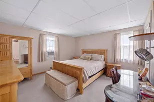 17 Heathcote Rd, Lindenhurst, NY 11757 - Photo 11