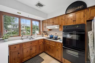 151 N East Blvd, Massapequa, NY 11758 - Photo 9