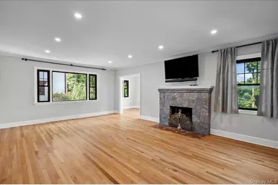 3 Walworth Terrace, White Plains, NY 10606 - Photo 9