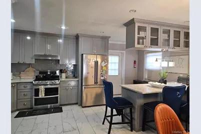 127 Amherst Road, Valley Stream, NY 11581 - Photo 7