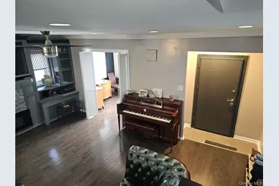 127 Amherst Road, Valley Stream, NY 11581 - Photo 15