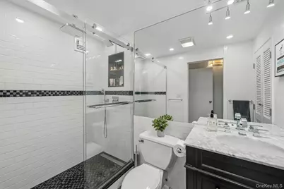 1376 Midland Avenue #801, Yonkers, NY 10708 - Photo 31