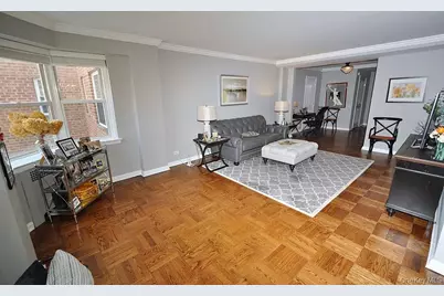 235 Garth Road #E2E, Scarsdale, NY 10583 - Photo 11