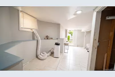 120 S 11th Avenue, Mount Vernon, NY 10550 - Photo 11