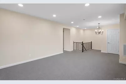 150 Pointe Circle N. #150, Coram, NY 11727 - Photo 11