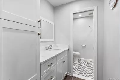150 Pointe Circle N. #150, Coram, NY 11727 - Photo 5