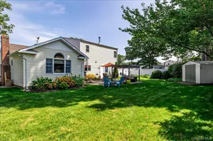 46 Berkshire Rd, Holbrook, NY 11741 - Photo 23