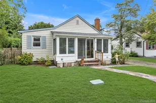 10 Mineola Ct, Hampton Bays, NY 11946 - Photo 17